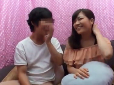 謝礼の金額に目が眩んで思わずち●ぽにしゃぶりついちゃう素人お姉さん