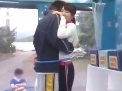 彼氏じゃないのに‥ラップ越しキスで発情して一線を越えちゃう素人娘ｗｗｗｗｗ